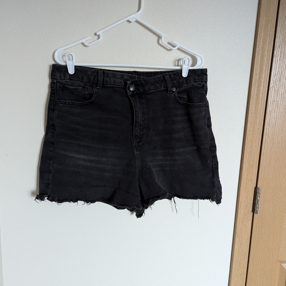 AE Curvy Mom Short